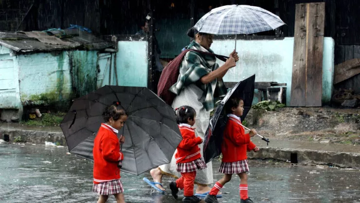 lluvias regreso a clases.jpg