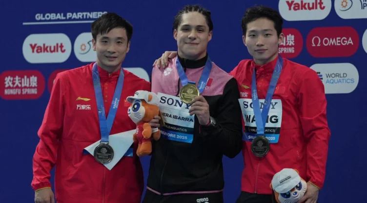 Osmar Olvera medalla de oro en Singapur