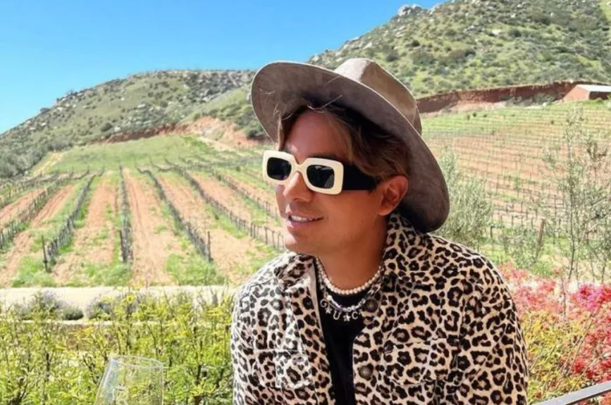 Ricardo con sombrero.jpg