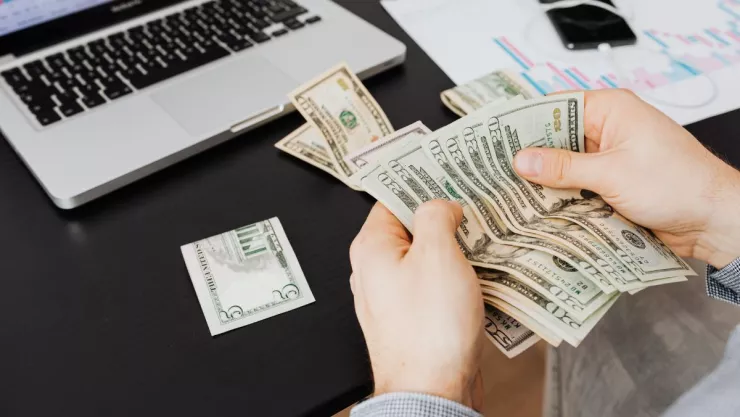 ¿Interesados? Estos son los signos del zodiaco que más aman el dinero