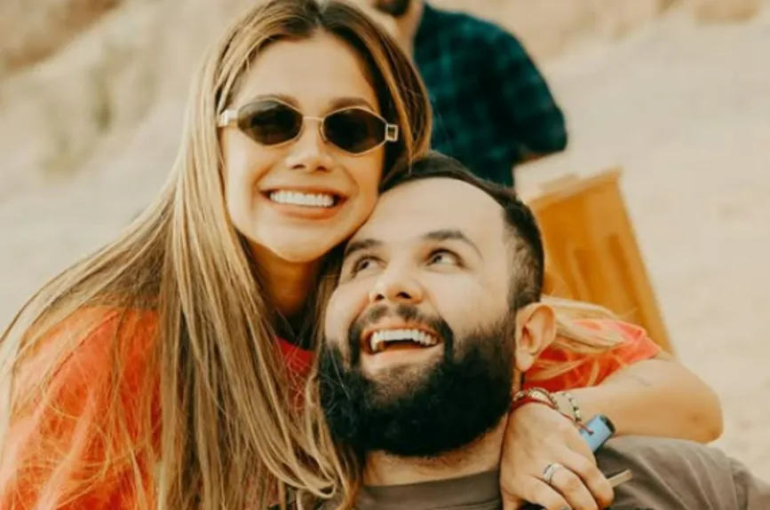 Mucho se ha comentado sobre la vida amorosa del cantante Carín León, y más porque su novia resultó ser una empresaria muy bella. | Fotos: INSTAGRAM / @meylinzuniga