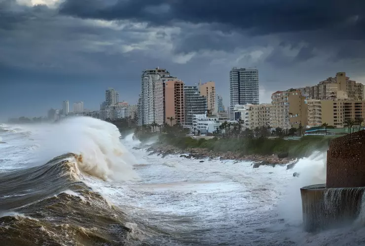 Huracán John categoría