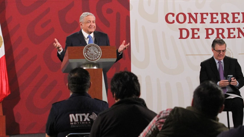 AMLO8amayo.jpg