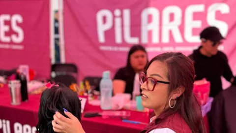 Beca Pilares para mujeres de 30 años en adelante