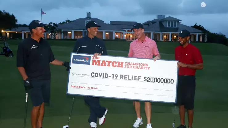 Con marcador de uno arriba, Tiger Woods y Peyton Manning ganaron el The Match: Champions For Charity
