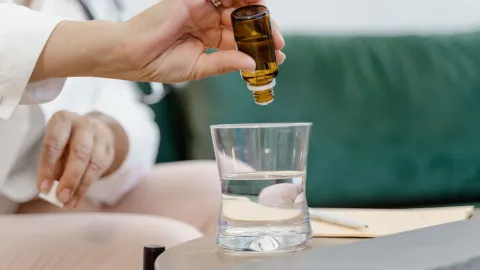 Así puedes alejar a las hormigas de tu casa con aceite de menta y lavanda