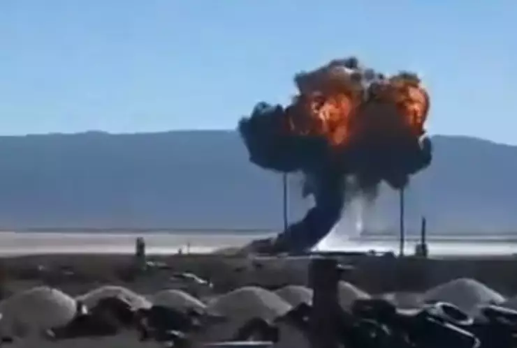 Jet de combate F-16C se estrella cerca del aeropuerto de Trona, California