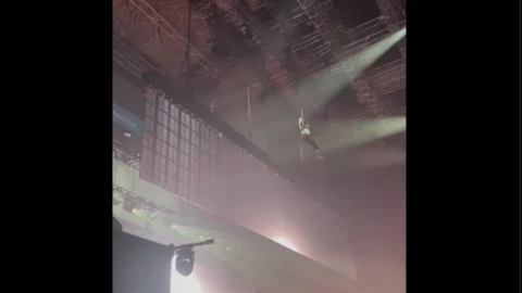 Caída Delaossa 20 metros altura concierto Madrid.png