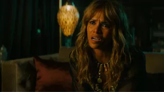 Sin embargo, el director no se equivocó en elegir a Halle Berry pues ¡Lo hizo espectacular!