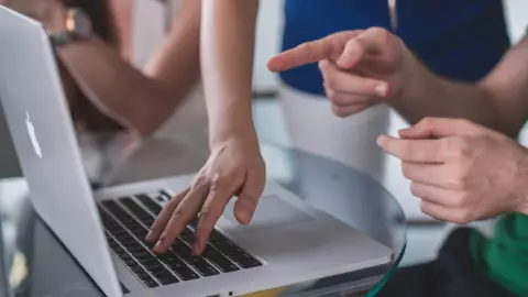 Los mexicanos se _pelean_ más por chismes, sus mascotas y... con sus vecinos, según la Encuesta INEGI de Seguridad Pública Urbana