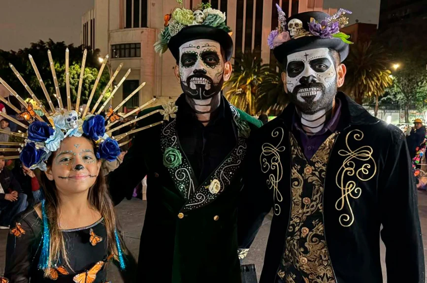 mega_procesion_catrinas_2026_cdmx_familias.jpg