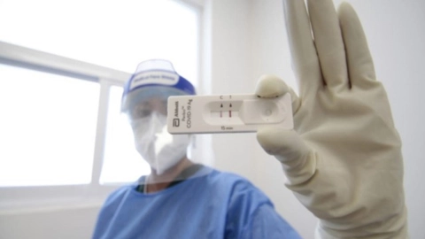 casos covid-19 méxico reducen presupuesto vacunas