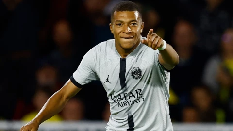 Kylian Mbapp&eacute; celebra un gol con el PSG