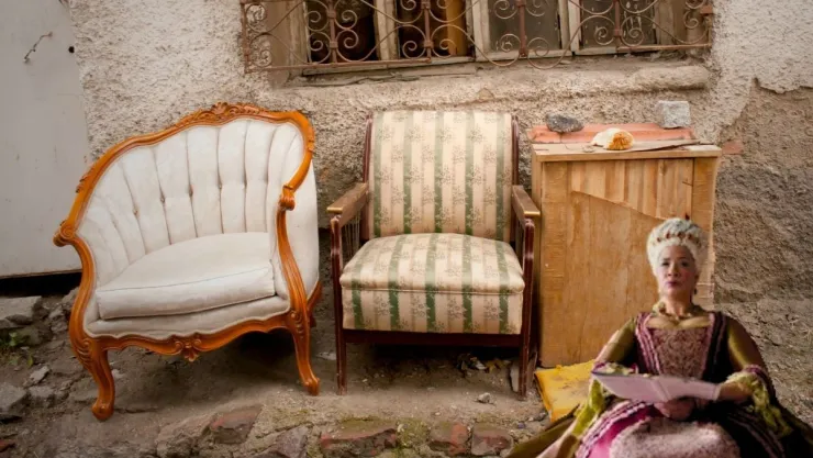 Ideas DIY 5 ideas creativas para transformar muebles viejos inspirados en Bridgerton.jpg