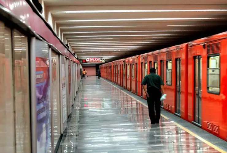 Debido a las lluvias, el Metro CDMX informó que no hay servicio de Juanacatlán a Observatorio de Línea 1.