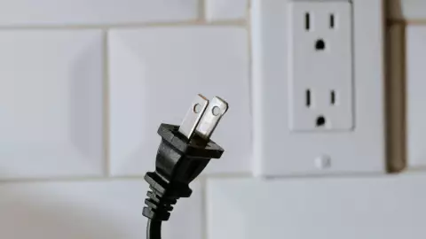 porque se va la luz cuando hay calor