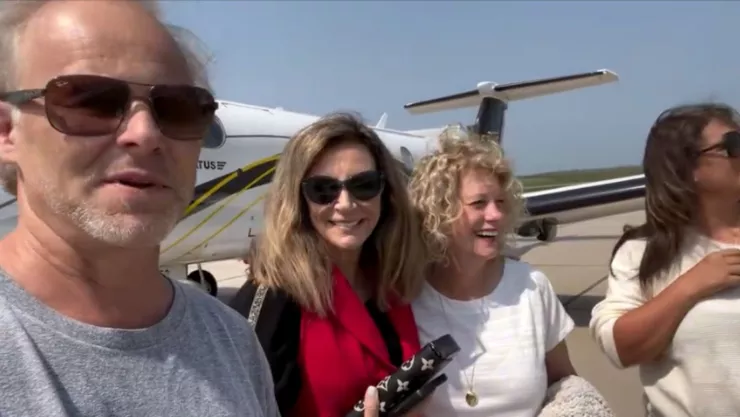 Mueren integrantes del grupo musical The Nelons en trágico accidente de avión; así fue el momento.jpg