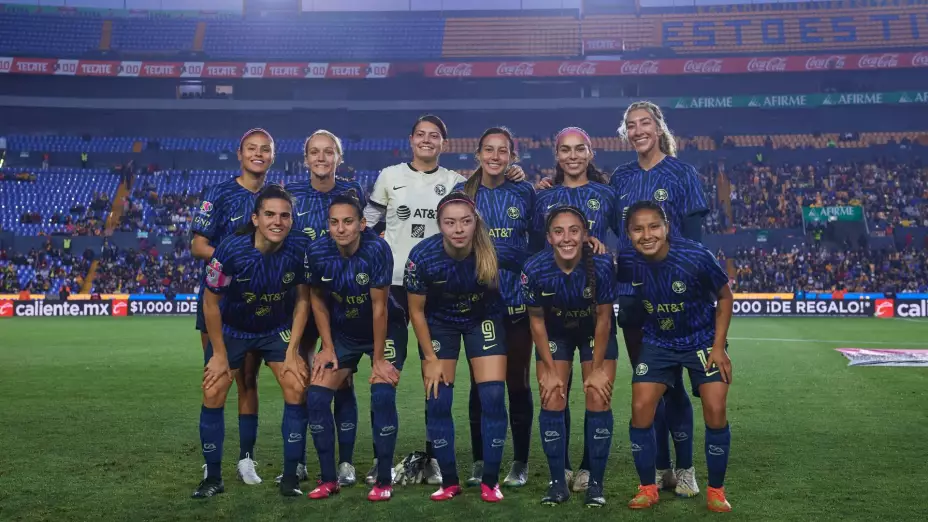 America Femenil reunido para el partido ante Tigres