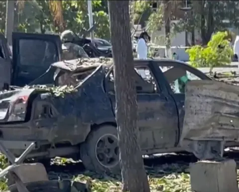 Coche bomba dejó seis muertos y diez heridos en La Coahuayana, Michoacán