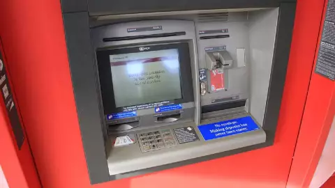 ¡Cuidado con el aguinaldo! Advierten por estas estafas en los cajeros