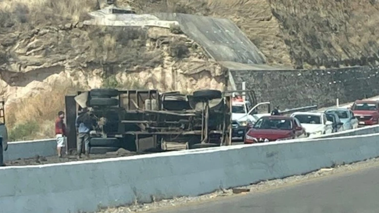 volcadura autopista vía atlixcáyotl puebla hoy