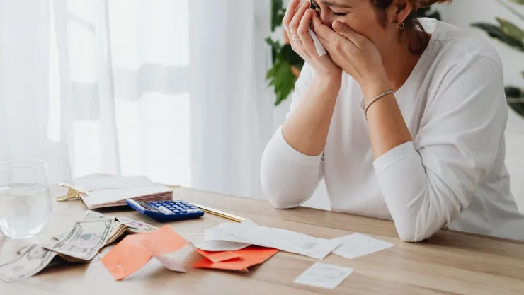 ¿Pagas y tus deudas no bajan? Así puedes organizar tus pagos para salir más rápido de ellas