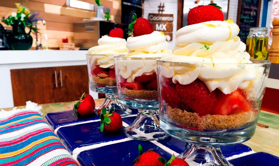 Receta Tarta de fresas con crema en vaso