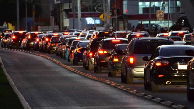 Estos autos no podrán transitar debido al Hoy No Circula este 31 de agosto de 2023.