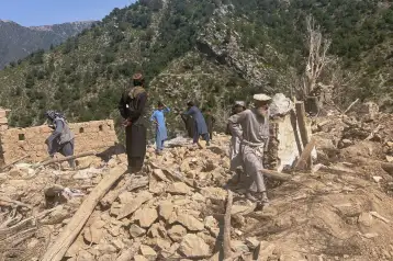 Escombros tras un ataque paquistaní en Kunar, Afganistán.