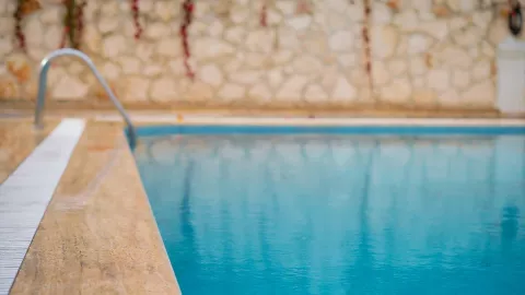 Muere niño de 4 años ahogado en una alberca en Oropesa