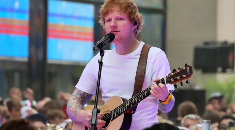 Ed Sheeran sorprende concierto escuela.jpg
