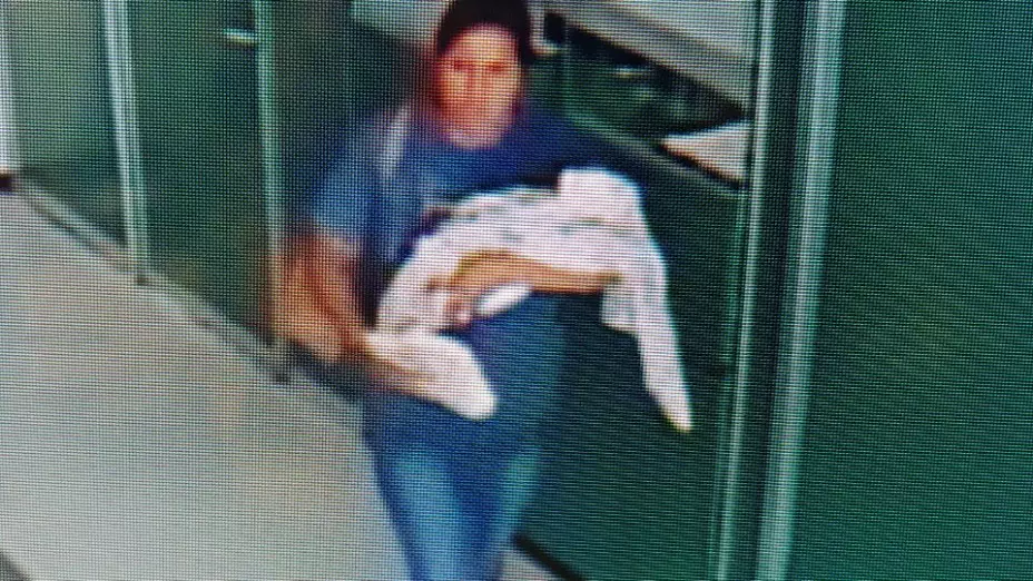 Roban bebé de hospital