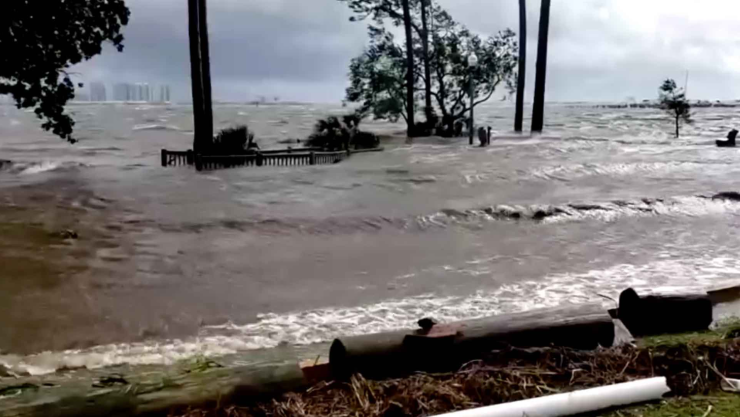 petroleros golfo mexico tormenta beta.jpg