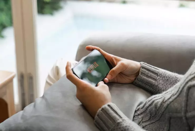 Netflix cobra por cuenta compartida tips