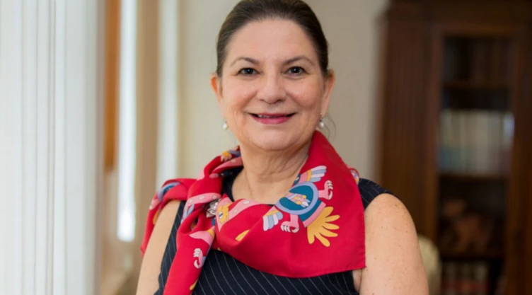 martha_barcena.jpg