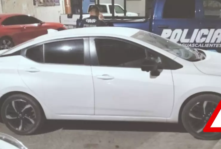 Policía Municipal es detenido a bordo de un auto robado en Aguascalientes; esto sabemos