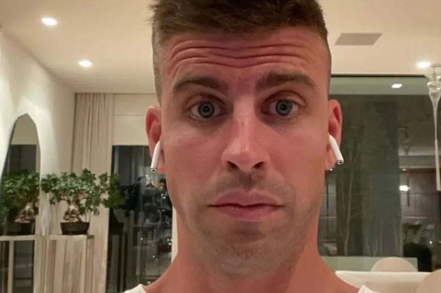 Pique selfie con audifonos.jpg