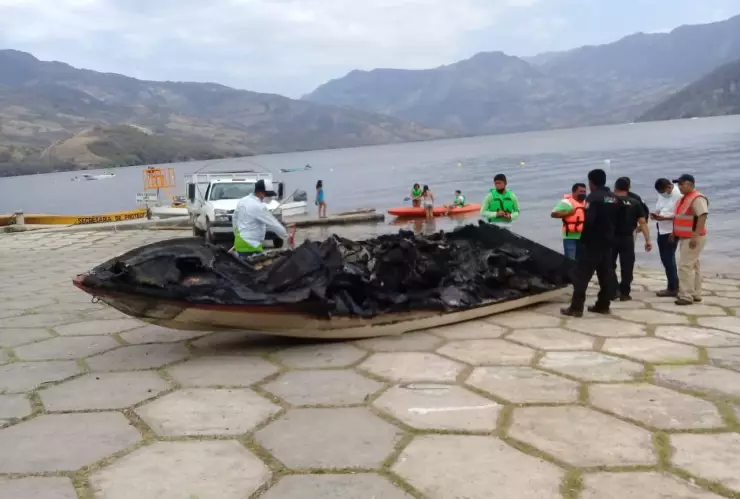 Incendio embarcación Chiapas