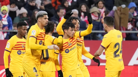 Pedri festeja su gol con el Barcelona