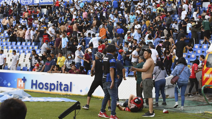 Pelea Gallos Blancos Atlas jornada 9 Liga MX