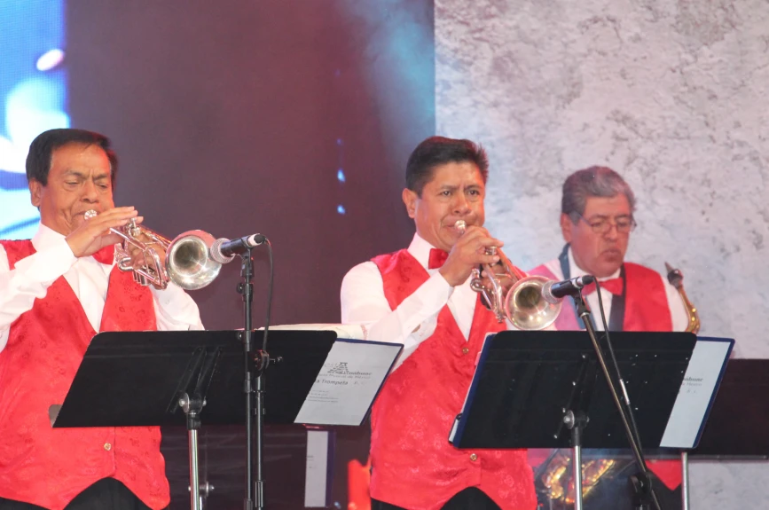 Algunos recordamos varias de nuestras canciones favoritas