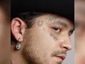Tatuador revela secretos de los ojos de Belinda en el pecho de Nodal.