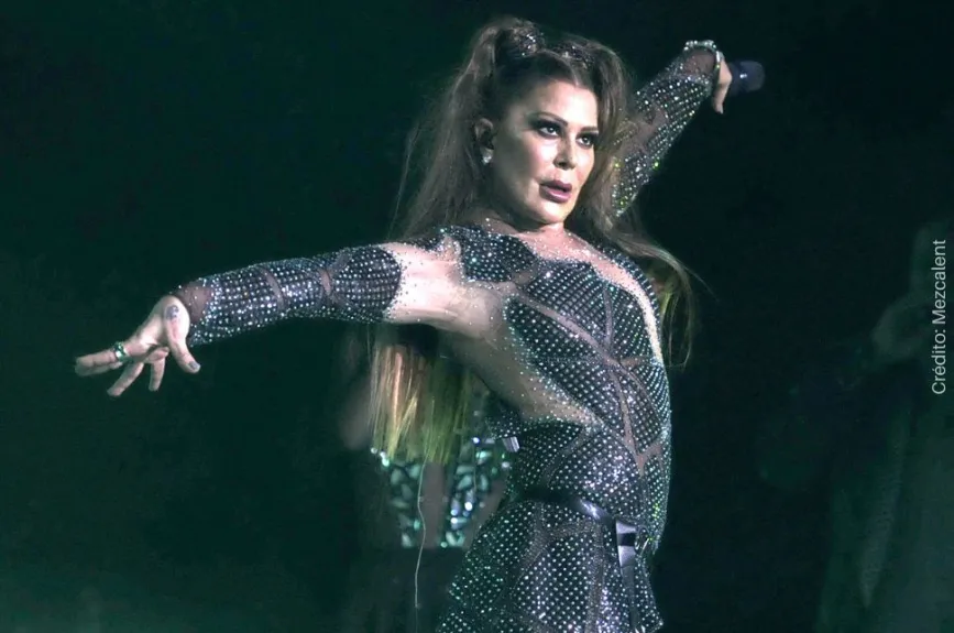 Alejandra Guzmán Escenario .jpg