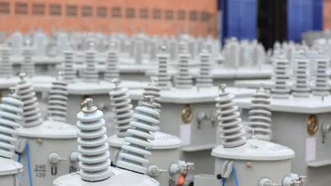 Dos transformadores eléctricos tronado y varias colonias de Guadalajara se quedaron sin agua