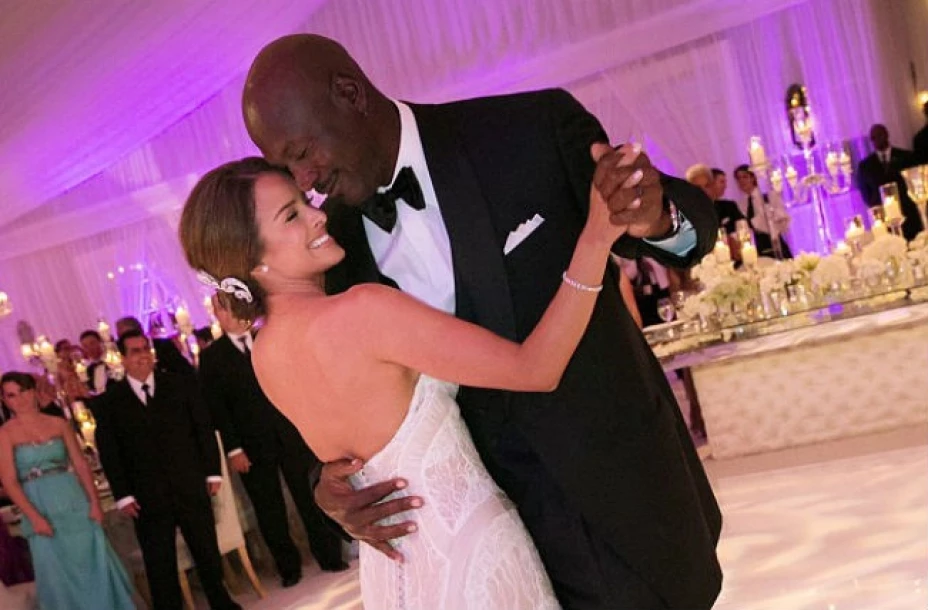 Michael Jordan se casa con la exmodelo Yvette Prieto