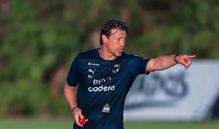 Refuerzos Almeyda Rayados