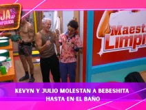 Bebeshita en el baño