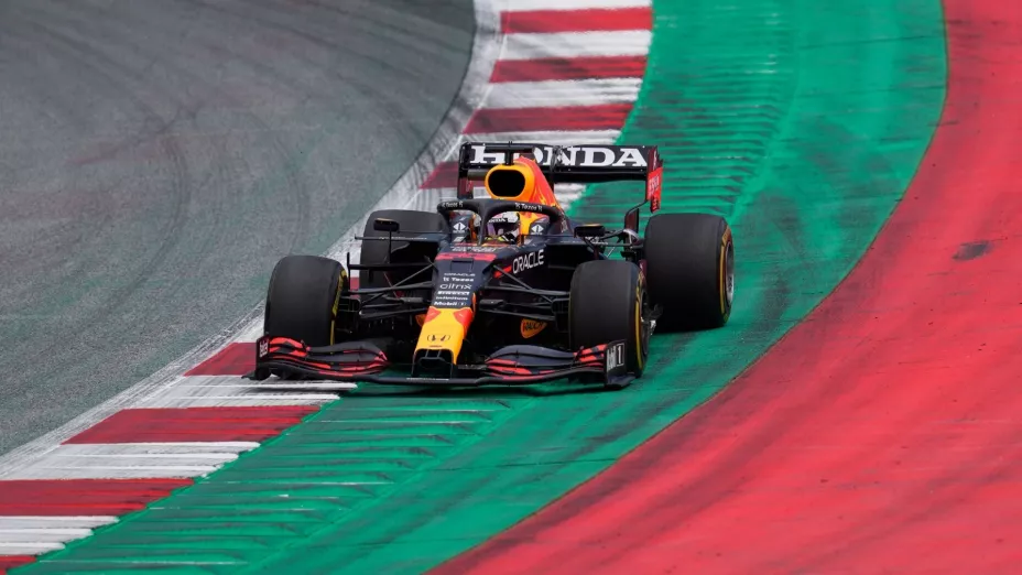 F1 Max Verstappen de Red Bull Gran Premio de Estiria AP Foto Darko Vojinovic.jpg