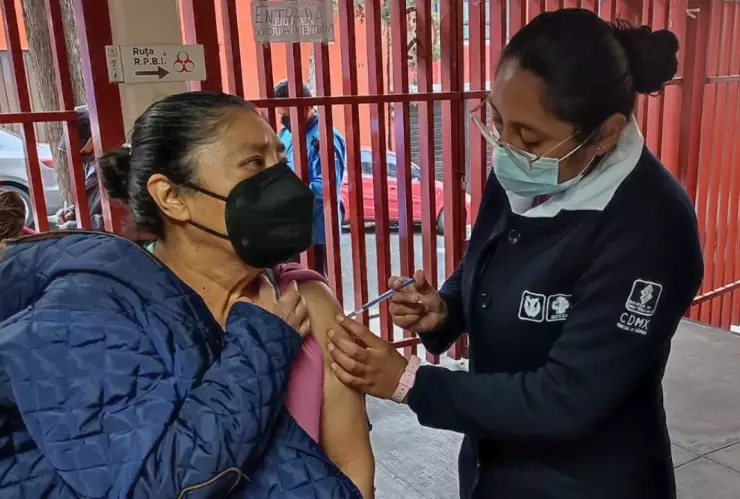 CDMX anuncia aplicación de refuerzo COVID-19 para mayores de 18 años