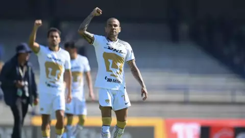 ¡Millonada! Revelan el verdadero sueldo de Dani Alves con Pumas